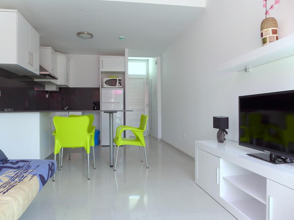 Rentalmar Sun Dore Miami Playa Room photo
